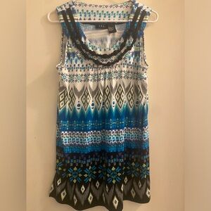 R.Q.T. Women’s sleeveless top size L
